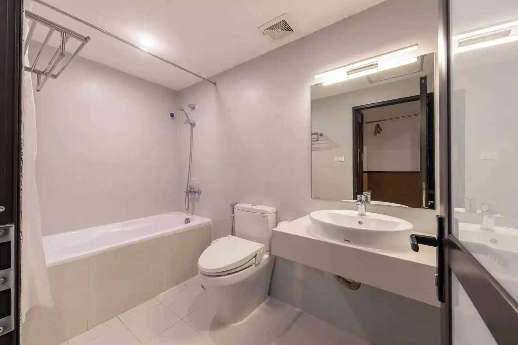 Hotel Azumaya Linh Lang Ханой Екстер'єр фото